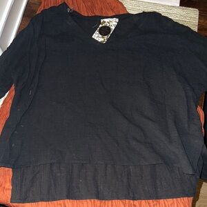 HYFVE Gray and Black Crew Neck 3/4 Sleeve Boxy Blouse